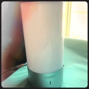 Aukey touch night light -warm dimmer/color changes